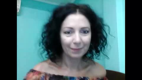 Snapshot of valleriwind chatting on 03.08.25 ValleriWind online show from 03.08.25