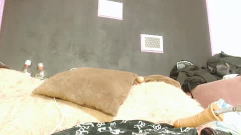 Snapshot of vallery_doll chatting on 01.18.25 Valerie online show from 01.18.25