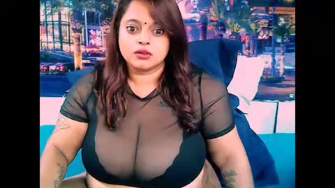 Snapshot of valleyval chatting on 01.17.25 indianvalvet priya is back online show from 01.17.25