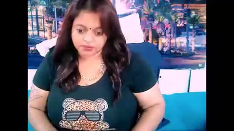 Snapshot of valleyval chatting on 02.12.25 indianvalvet priya is back online show from 02.12.25