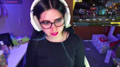 Snapshot of vallolet1_ chatting on 12.23.24 Im Violet online show from 12.23.24