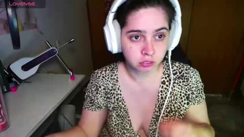 Snapshot of vallolet1_ chatting on 01.26.25 Im Violet online show from 01.26.25