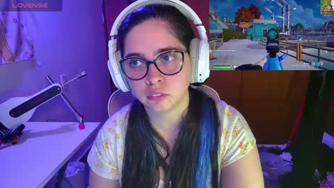 Snapshot of vallolet1_ chatting on 02.25.25 Im Violet online show from 02.25.25