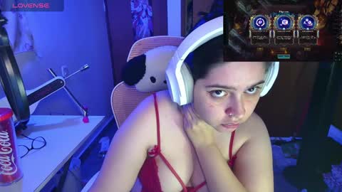 Snapshot of vallolet1_ chatting on 03.05.25 Im Violet online show from 03.05.25