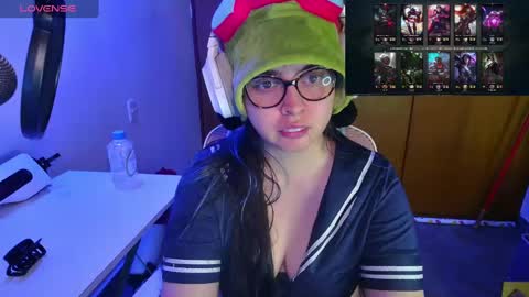 Snapshot of vallolet1_ chatting on 03.09.25 Im Violet online show from 03.09.25