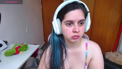 Snapshot of vallolet1_ chatting on 03.12.25 Im Violet online show from 03.12.25