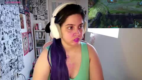 Snapshot of vallolet1_ chatting on 09.20.25 Im Violet online show from 09.20.25