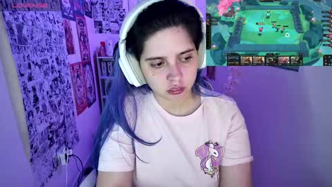 Snapshot of vallolet1_ chatting on 09.28.25 Im Violet online show from 09.28.25