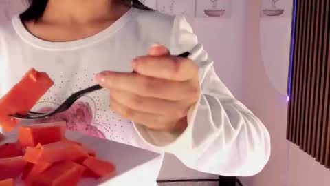 Vallolet Peach  online show from 02.11.26