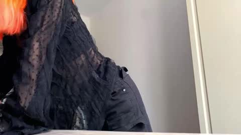 Snapshot of valtopi chatting on 02.27.26 Emily online show from 02.27.26