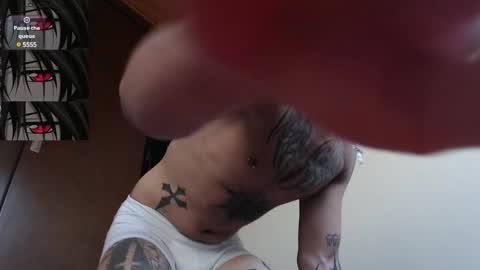 david guzman i model independenthelp me with a thumbs up online show from 12.08.24