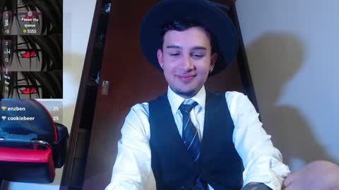 david guzman i model independenthelp me with a thumbs up online show from 12.21.24