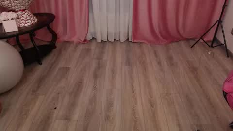 Van online show from 01.11.26