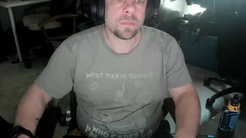 Snapshot of vandonh chatting on 10.22.25 vandonh online show from 10.22.25