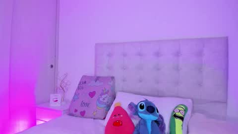 Snapshot of vanessa_cruz_18 chatting on 02.28.26 Vane online show from 02.28.26