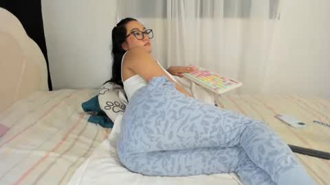 Vanessa online show from 12.05.25