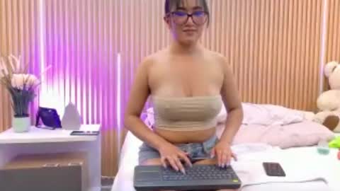 Vanessa online show from 07.17.26