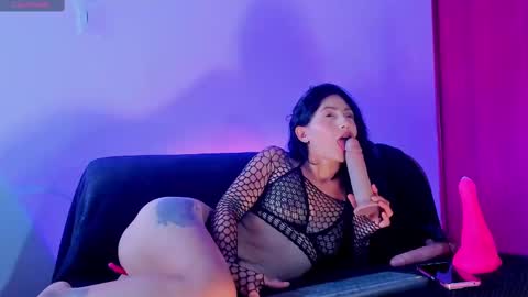 Vanessa online show from 10.03.25