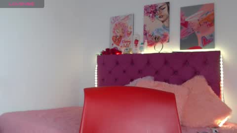 Snapshot of vanessa_lovea chatting on 01.17.25 Vanessa online show from 01.17.25