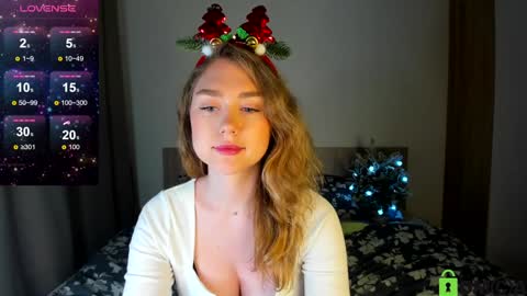 Snapshot of vanessa_maes chatting on 12.29.24 Vanessa Maes online show from 12.29.24