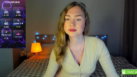 Snapshot of vanessa_maes chatting on 01.11.25 Vanessa Maes online show from 01.11.25