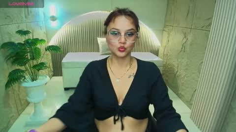 VANESSA online show from 09.24.25