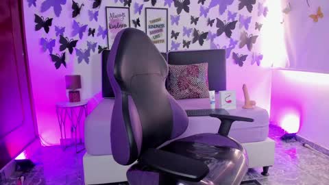 Vanessa  online show from 01.11.25