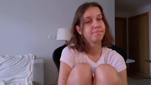 Snapshot of vanessabayer chatting on 12.20.24 vanessa online show from 12.20.24