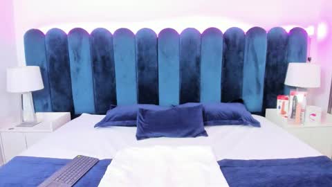 Snapshot of vanessaparis_ chatting on 11.07.25 Vanessa Sexy Paris online show from 11.07.25