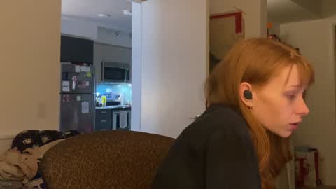 Snapshot of vanessapark chatting on 12.18.24 Vanessa  online show from 12.18.24