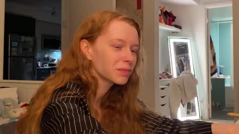 Snapshot of vanessapark chatting on 02.27.25 Vanessa  online show from 02.27.25