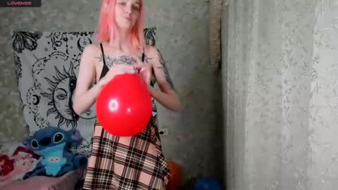 Snapshot of vanilla_arya chatting on 12.10.24 Adelina online show from 12.10.24