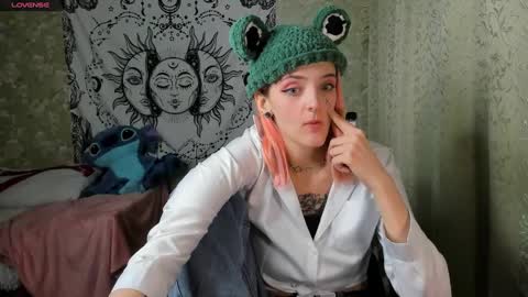 Snapshot of vanilla_arya chatting on 01.14.25 Adelina online show from 01.14.25