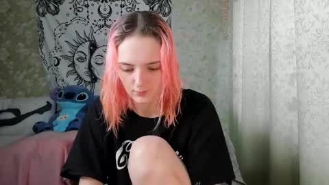 Snapshot of vanilla_arya chatting on 01.25.25 Adelina online show from 01.25.25