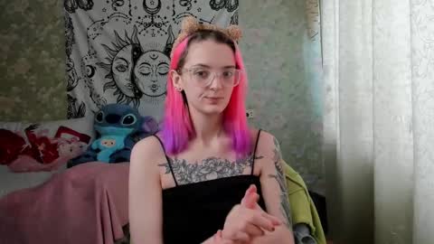 Snapshot of vanilla_arya chatting on 02.28.25 Adelina online show from 02.28.25