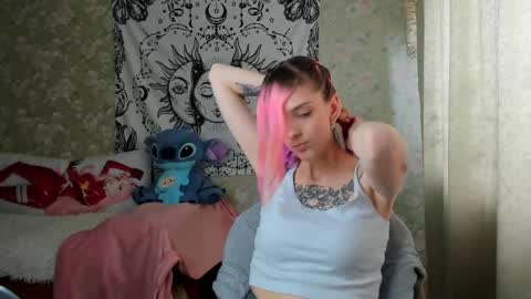 Snapshot of vanilla_arya chatting on 03.10.25 Adelina online show from 03.10.25