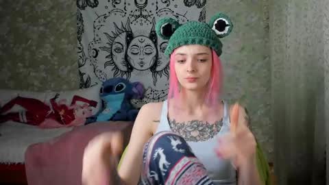 Snapshot of vanilla_arya chatting on 03.12.25 Adelina online show from 03.12.25