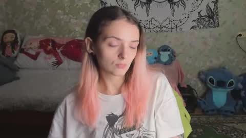 Snapshot of vanilla_arya chatting on 10.06.25 Adelina online show from 10.06.25