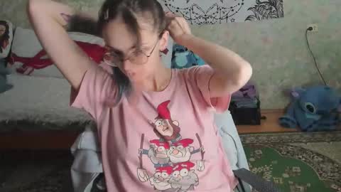 Snapshot of vanilla_arya chatting on 10.27.25 Adelina online show from 10.27.25