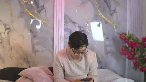 vanilla_hot_ online show from 10.23.25