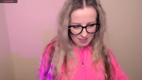 Mia online show from 03.17.26