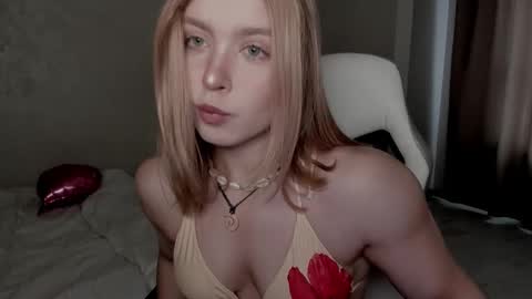 Snapshot of vanillalivitski chatting on 09.21.25 Vanilla online show from 09.21.25