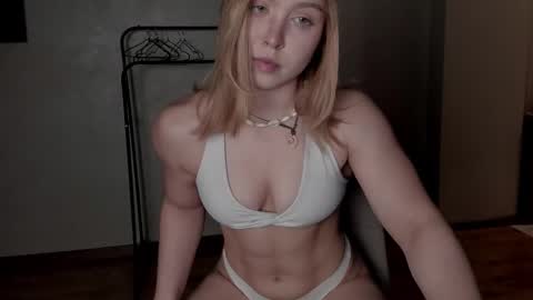 Snapshot of vanillalivitski chatting on 10.03.25 Vanilla online show from 10.03.25