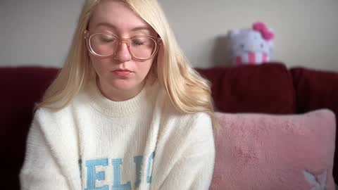 Snapshot of vanillapuddingpie chatting on 01.23.25 vanillapuddingpie online show from 01.23.25