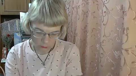 Snapshot of vanillaxcreamy chatting on 12.04.24 Vanillaxcreamy online show from 12.04.24