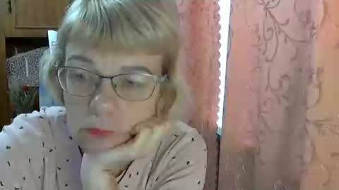 Snapshot of vanillaxcreamy chatting on 12.05.24 Vanillaxcreamy online show from 12.05.24
