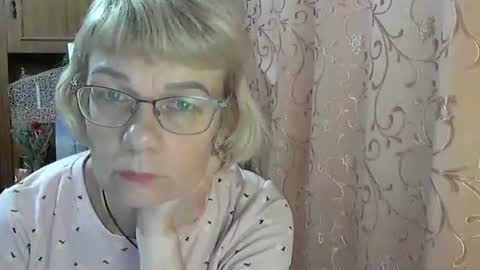 Snapshot of vanillaxcreamy chatting on 12.05.24 Vanillaxcreamy online show from 12.05.24