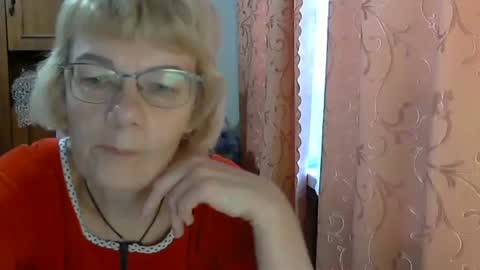 Snapshot of vanillaxcreamy chatting on 12.10.24 Vanillaxcreamy online show from 12.10.24