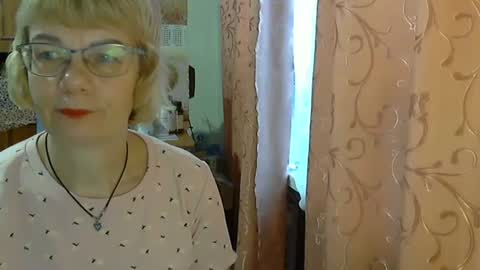 Snapshot of vanillaxcreamy chatting on 12.12.24 Vanillaxcreamy online show from 12.12.24