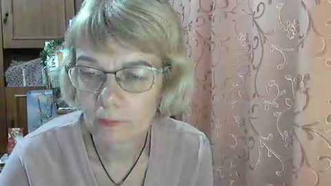 Snapshot of vanillaxcreamy chatting on 12.17.24 Vanillaxcreamy online show from 12.17.24